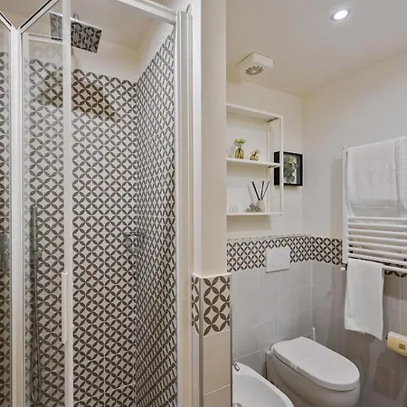 Via Macci Stylish Apartments: Charming Florence
