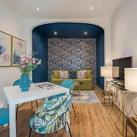 Via Macci Stylish Apartments: Charming Apartment *