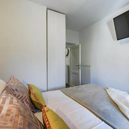 Apartment Via Macci Stylish Apartments: Charming Florence